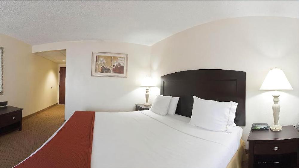 Express - By Ihg Chester