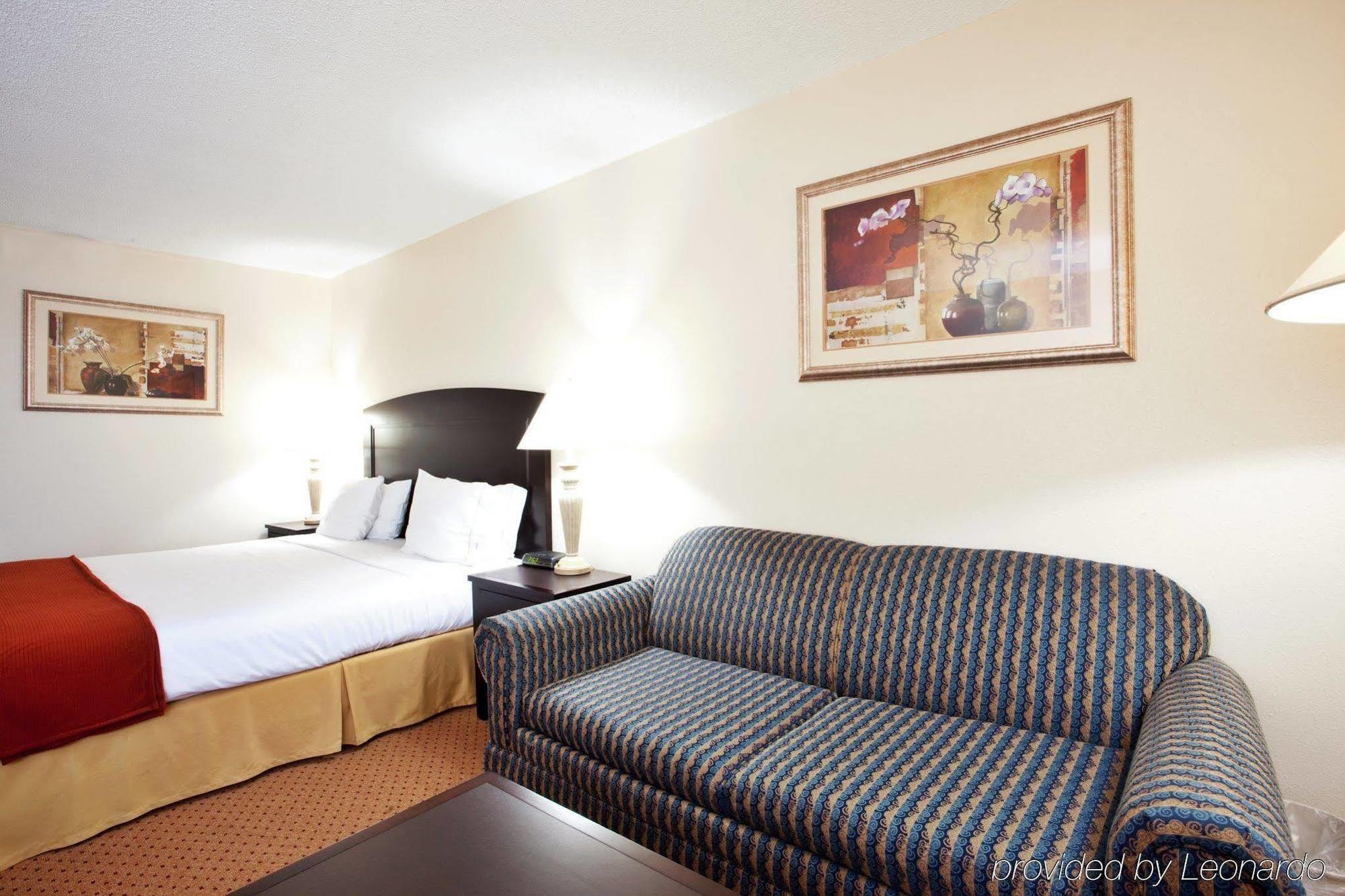 Hotel Express - By Ihg 2*